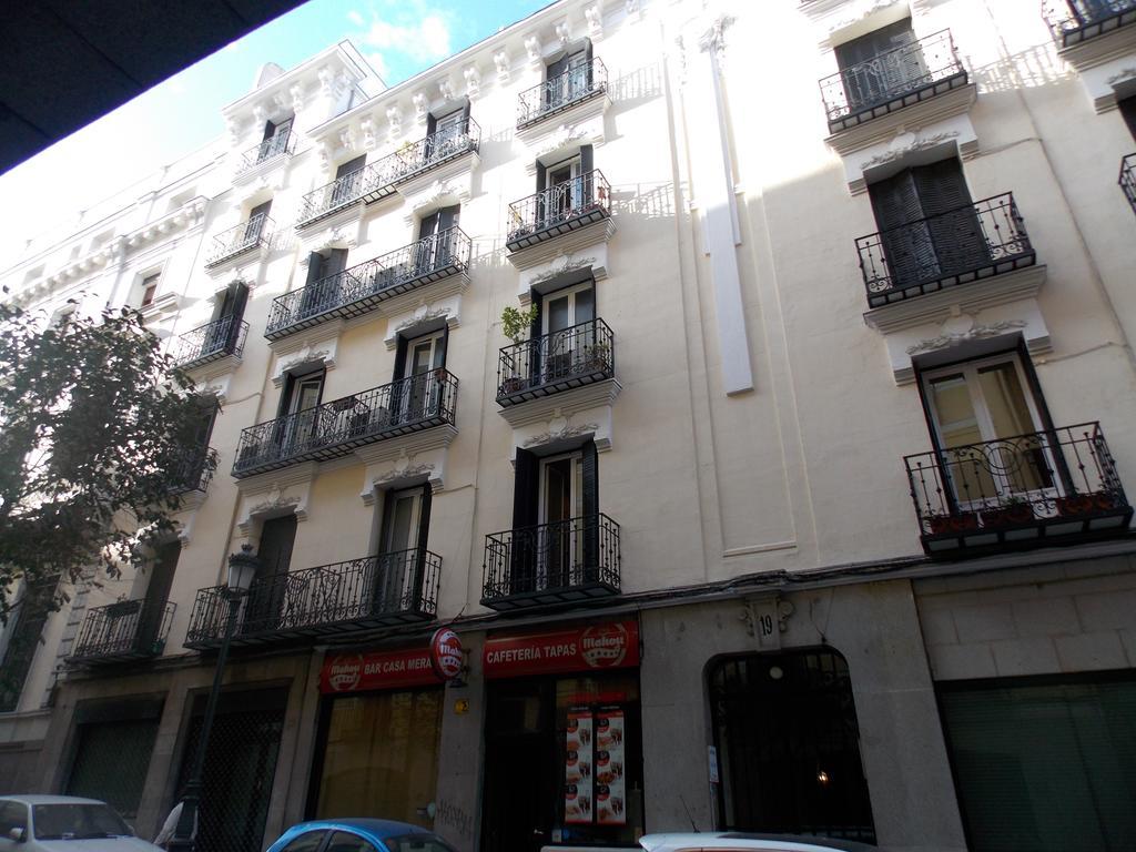 Hostal Dulcinea Madrid Exterior foto